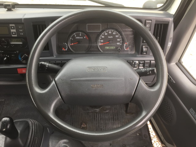 マツダタイタン冷凍車（冷蔵車）小型（2t・3t）[写真36]