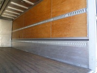 いすゞフォワードアルミウイング中型（4t）[写真13]