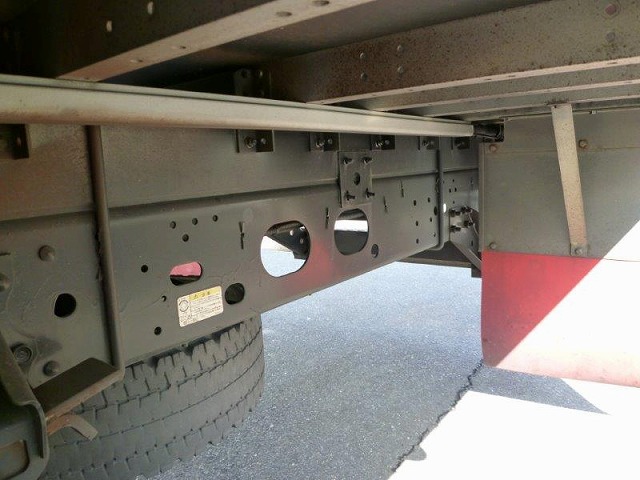 いすゞフォワードアルミウイング中型（4t）[写真22]