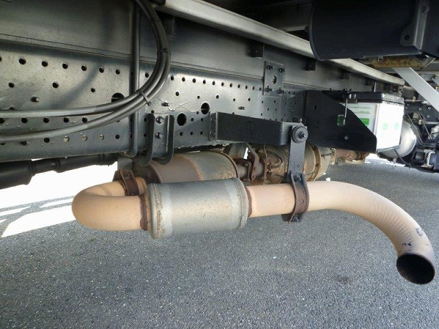 いすゞフォワードアルミウイング中型（4t）[写真24]