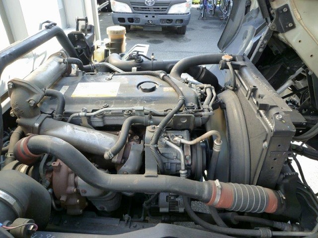 いすゞフォワードアルミウイング中型（4t）[写真26]