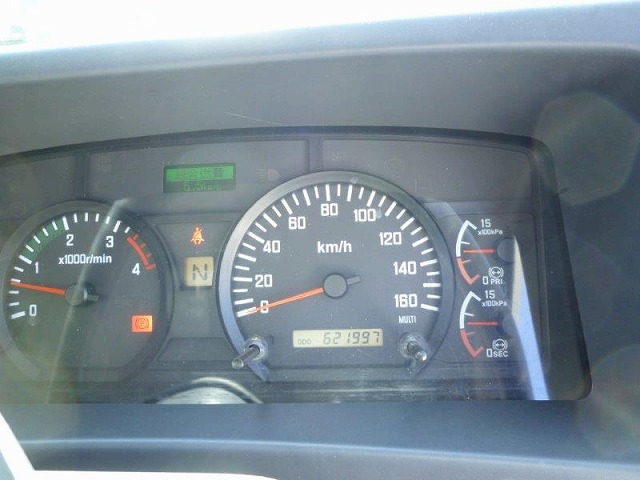 いすゞフォワードアルミウイング中型（4t）[写真31]