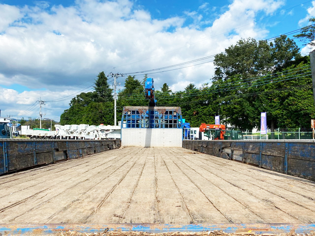 三菱ふそうスーパーグレートユニック4段大型（10t）[写真12]