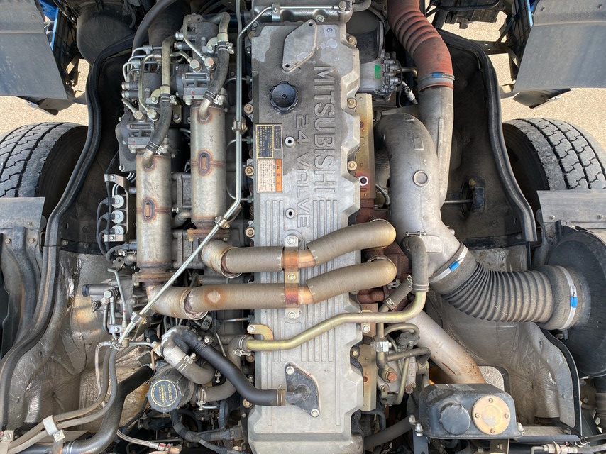 三菱ふそうスーパーグレートユニック4段大型（10t）[写真28]