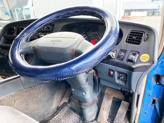 三菱ふそうスーパーグレートユニック4段大型（10t）[写真37]