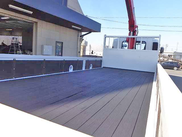 いすゞフォワードユニック4段中型（4t）[写真11]