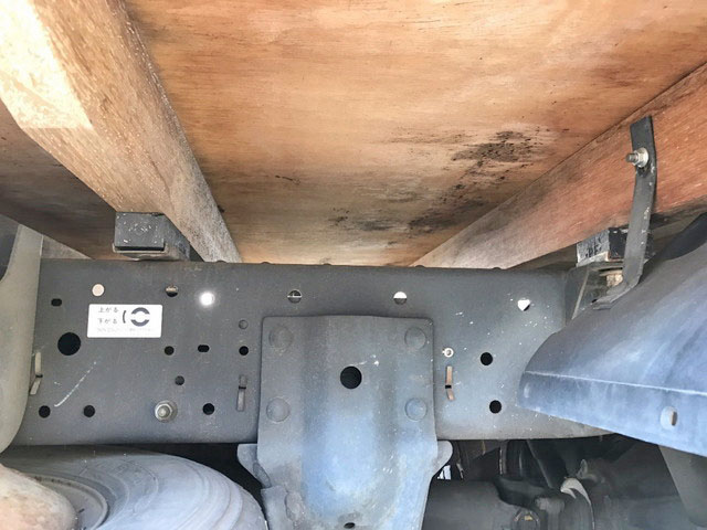 日産アトラス平ボディ小型（2t・3t）[写真14]