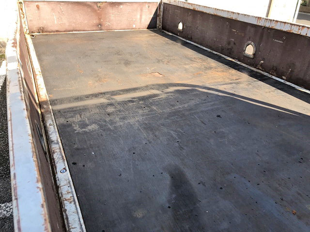 日産アトラス平ボディ小型（2t・3t）[写真09]