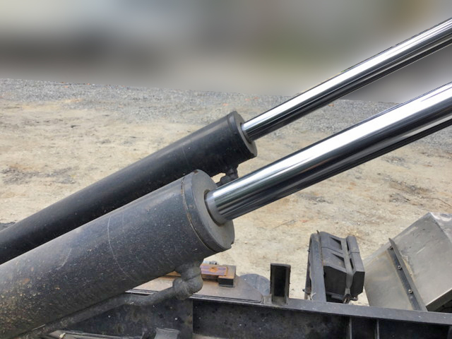 いすゞエルフアームロール小型（2t・3t）[写真13]