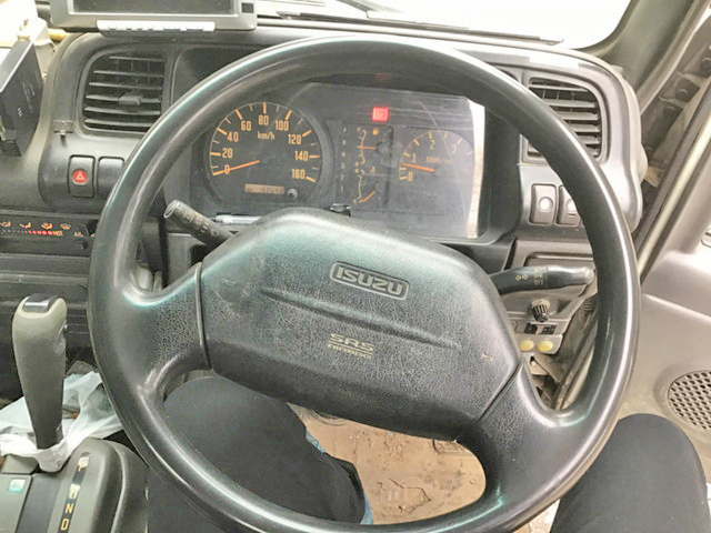 いすゞエルフアームロール小型（2t・3t）[写真30]