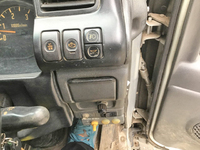 いすゞエルフアームロール小型（2t・3t）[写真34]