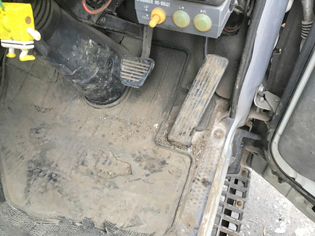 いすゞエルフアームロール小型（2t・3t）[写真35]