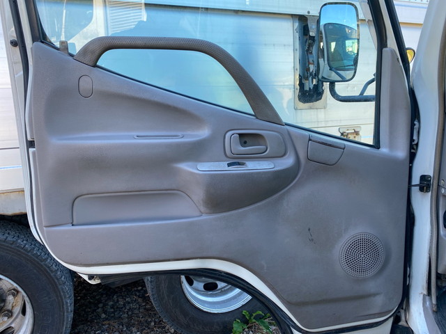 トヨタダイナ平ボディ小型（2t・3t）[写真17]