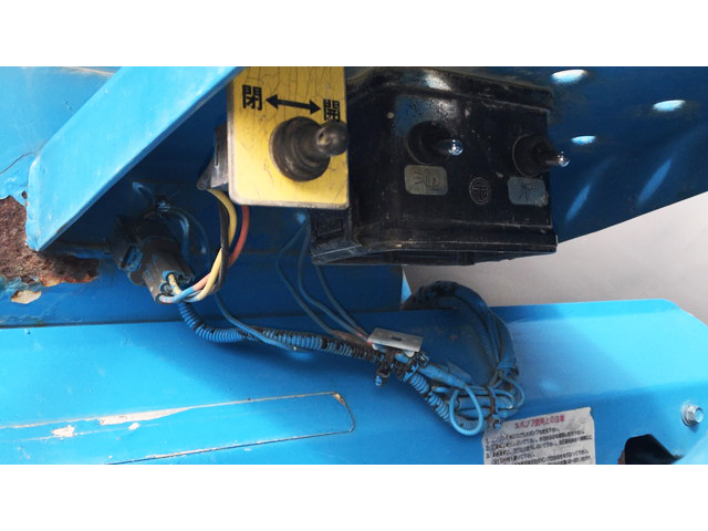 UDトラックスクオンミキサー車（コンクリートミキサー）大型（10t）[写真10]