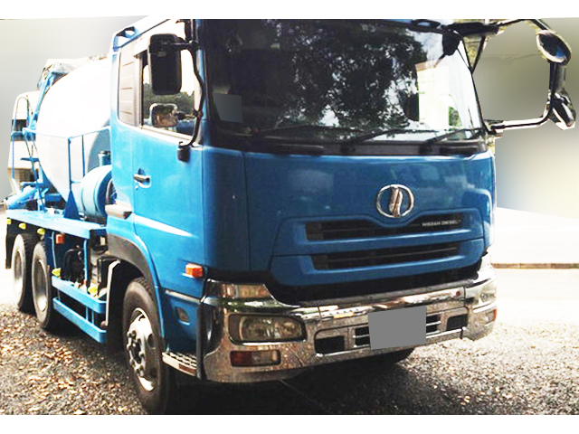 UDトラックスクオンミキサー車（コンクリートミキサー）大型（10t）[写真02]