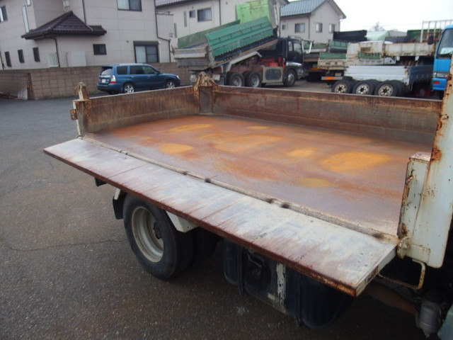 いすゞエルフ三転ダンプ小型（2t・3t）[写真10]