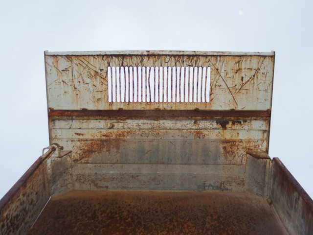 いすゞエルフ三転ダンプ小型（2t・3t）[写真13]