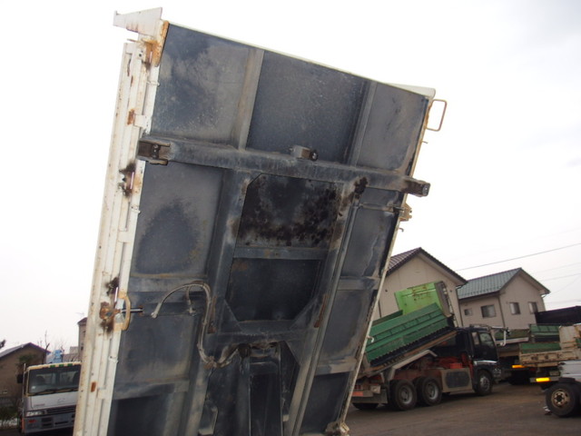 いすゞエルフ三転ダンプ小型（2t・3t）[写真16]