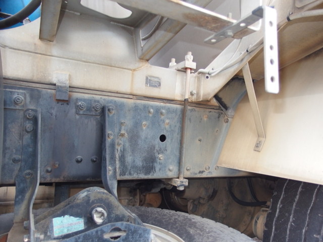 三菱ふそうスーパーグレートミキサー車（コンクリートミキサー）大型（10t）[写真20]