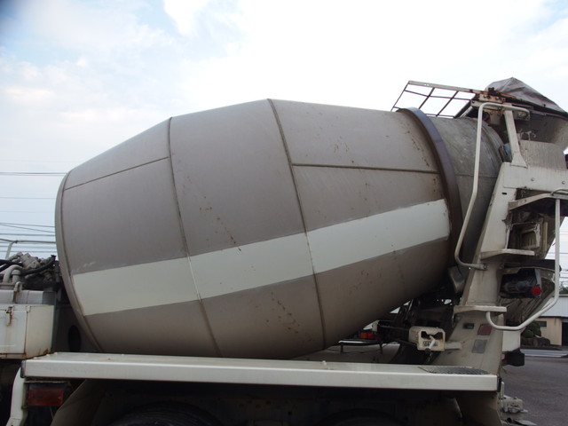 三菱ふそうスーパーグレートミキサー車（コンクリートミキサー）大型（10t）[写真06]