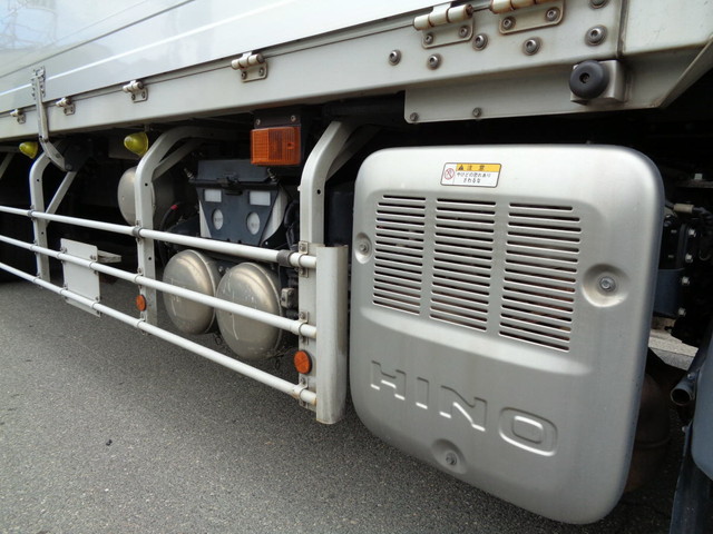 日野プロフィアアルミウイング大型（10t）[写真26]