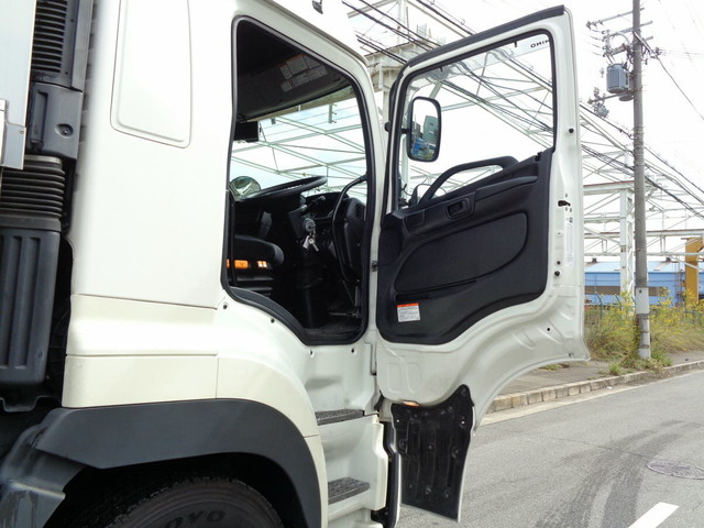 日野プロフィアアルミウイング大型（10t）[写真34]