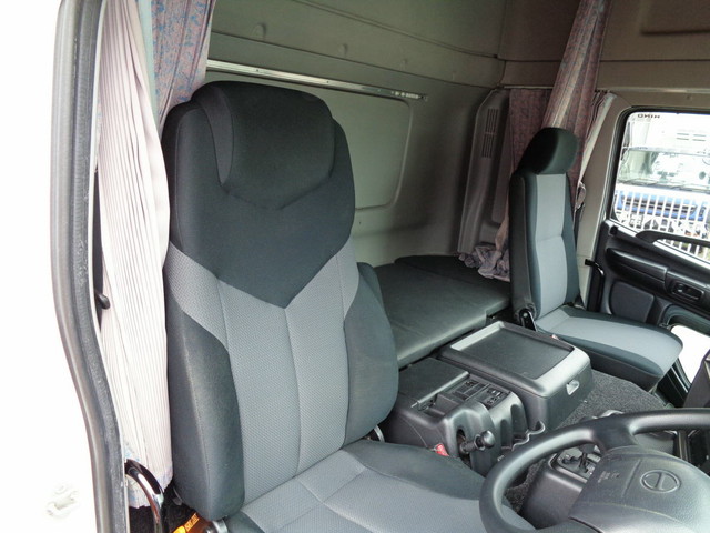 日野プロフィアアルミウイング大型（10t）[写真35]