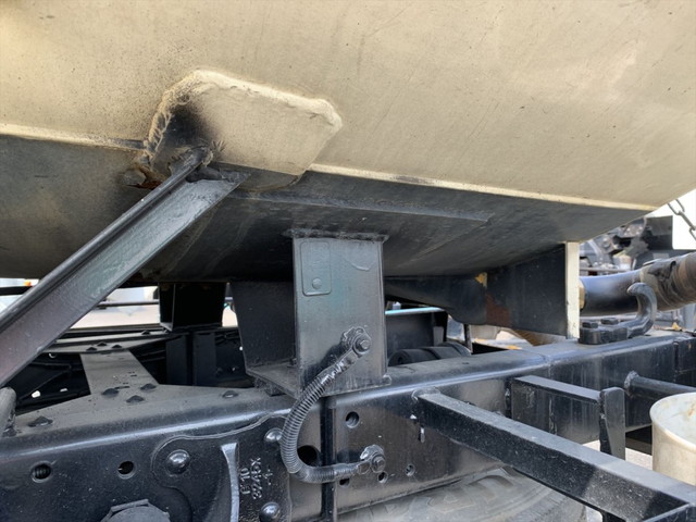 いすゞエルフバキュームカー小型（2t・3t）[写真15]