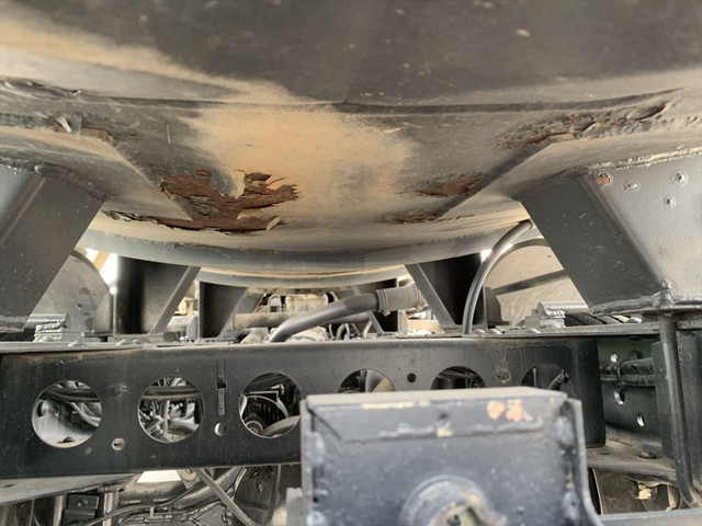 いすゞエルフバキュームカー小型（2t・3t）[写真16]