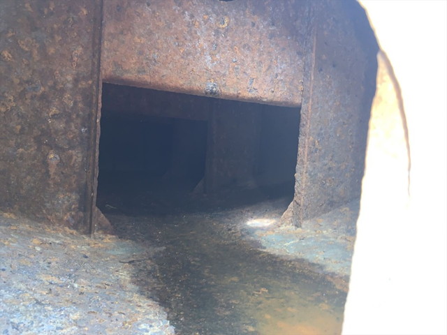 いすゞエルフバキュームカー小型（2t・3t）[写真08]