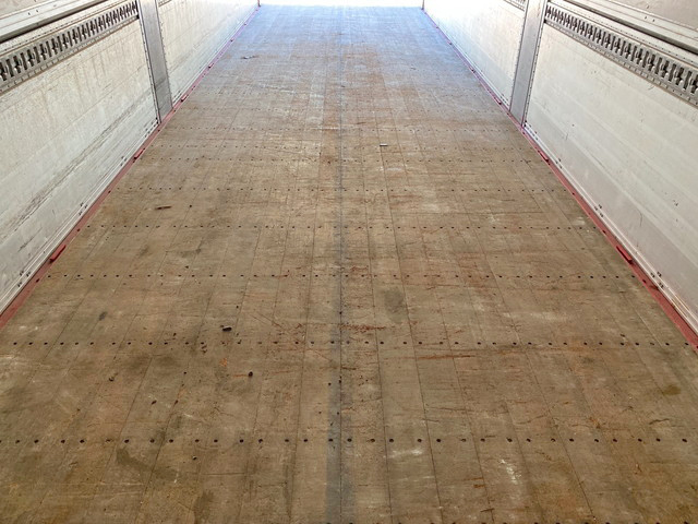 三菱ふそうスーパーグレートアルミウイング大型（10t）[写真14]