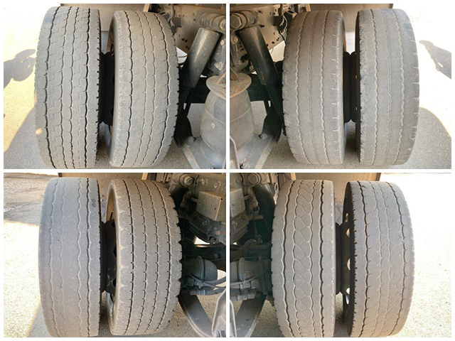 三菱ふそうスーパーグレートアルミウイング大型（10t）[写真19]