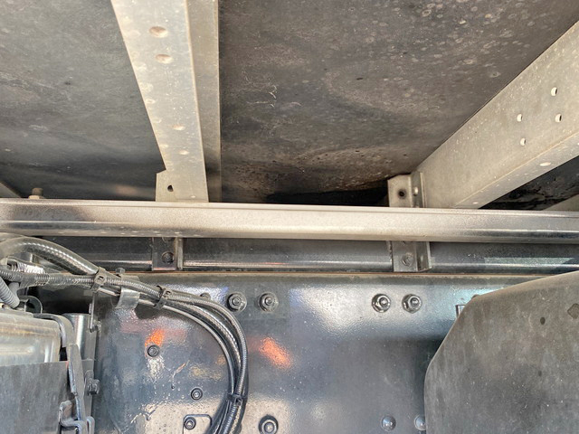 三菱ふそうスーパーグレートアルミウイング大型（10t）[写真21]