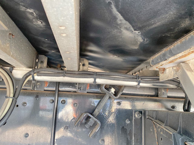 三菱ふそうスーパーグレートアルミウイング大型（10t）[写真22]