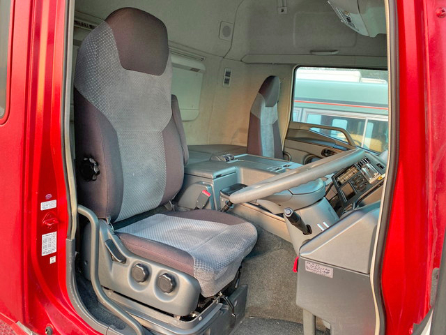 三菱ふそうスーパーグレートアルミウイング大型（10t）[写真31]