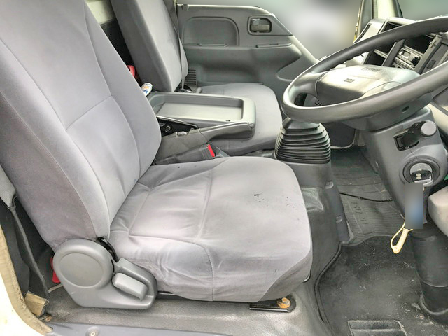 いすゞエルフ平ボディ小型（2t・3t）[写真16]