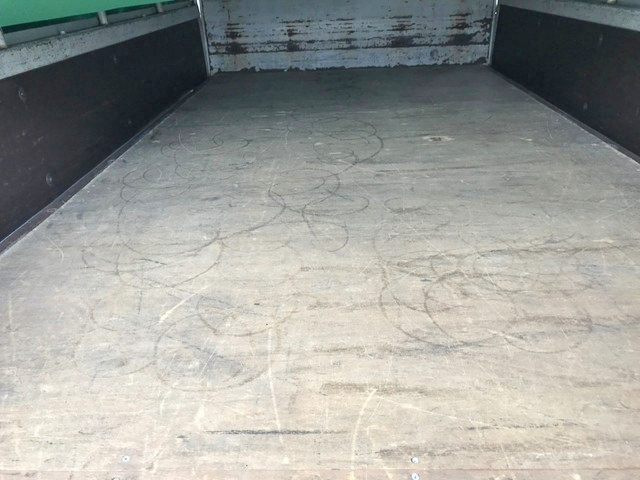 いすゞエルフ平ボディ小型（2t・3t）[写真05]