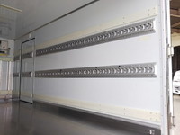 いすゞエルフ冷凍車（冷蔵車）小型（2t・3t）[写真12]