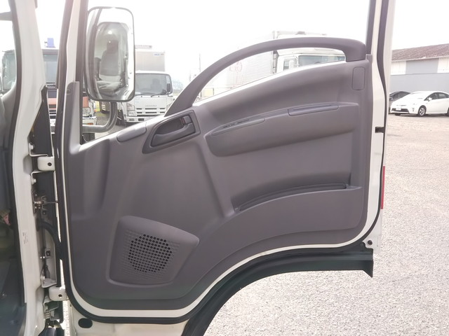 いすゞエルフ冷凍車（冷蔵車）小型（2t・3t）[写真26]