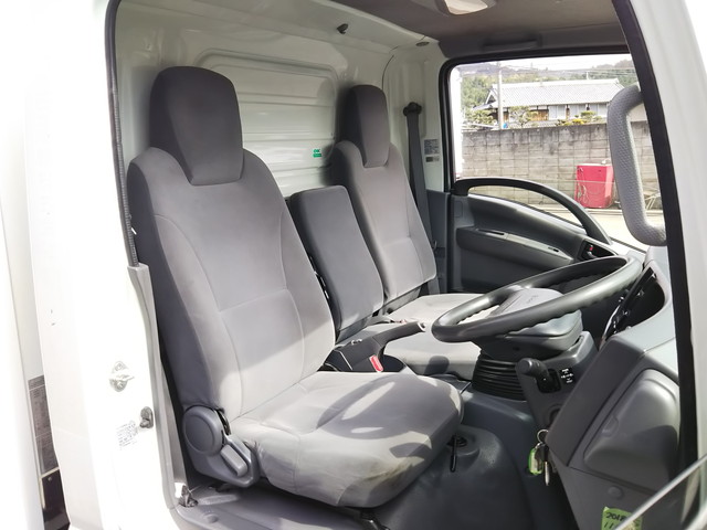 いすゞエルフ冷凍車（冷蔵車）小型（2t・3t）[写真28]