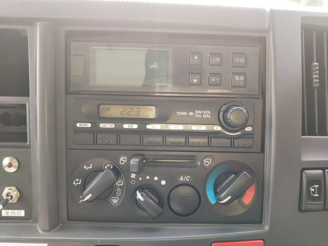 いすゞエルフ冷凍車（冷蔵車）小型（2t・3t）[写真32]