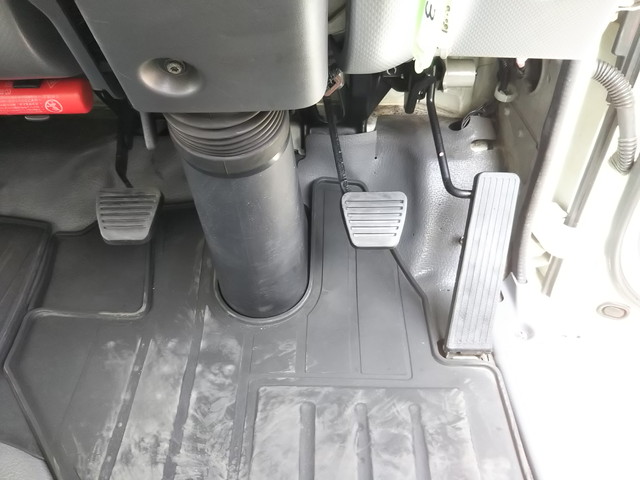 いすゞエルフ冷凍車（冷蔵車）小型（2t・3t）[写真37]