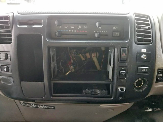 日野デュトロアルミバン小型（2t・3t）[写真37]