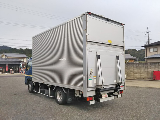 日野デュトロアルミバン小型（2t・3t）[写真04]