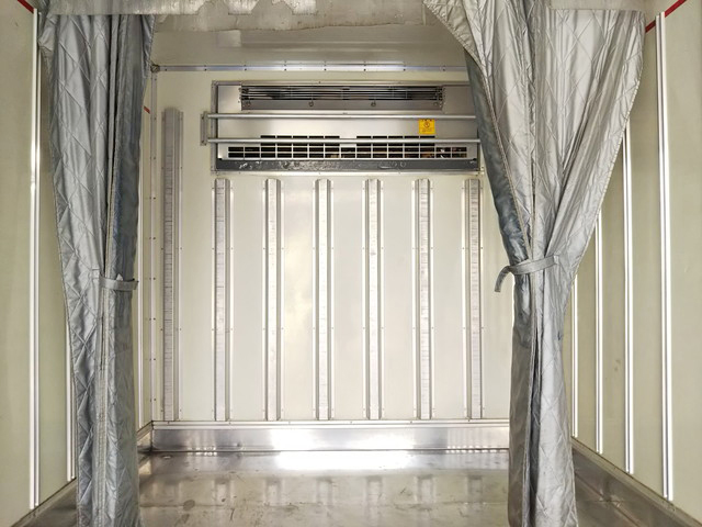 いすゞエルフ冷凍車（冷蔵車）小型（2t・3t）[写真14]