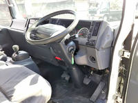 いすゞエルフ冷凍車（冷蔵車）小型（2t・3t）[写真35]