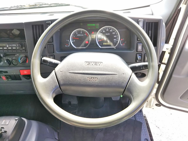 いすゞエルフ冷凍車（冷蔵車）小型（2t・3t）[写真36]