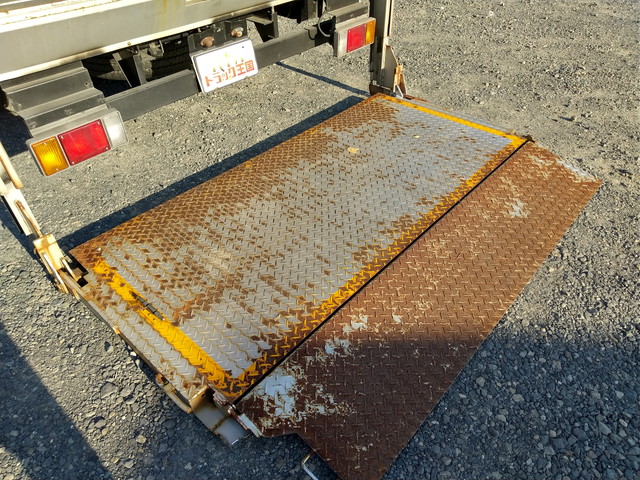 トヨタダイナアルミバン小型（2t・3t）[写真15]