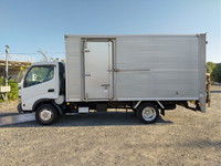 トヨタダイナアルミバン小型（2t・3t）[写真05]