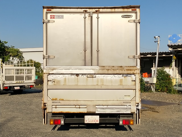 トヨタダイナアルミバン小型（2t・3t）[写真09]